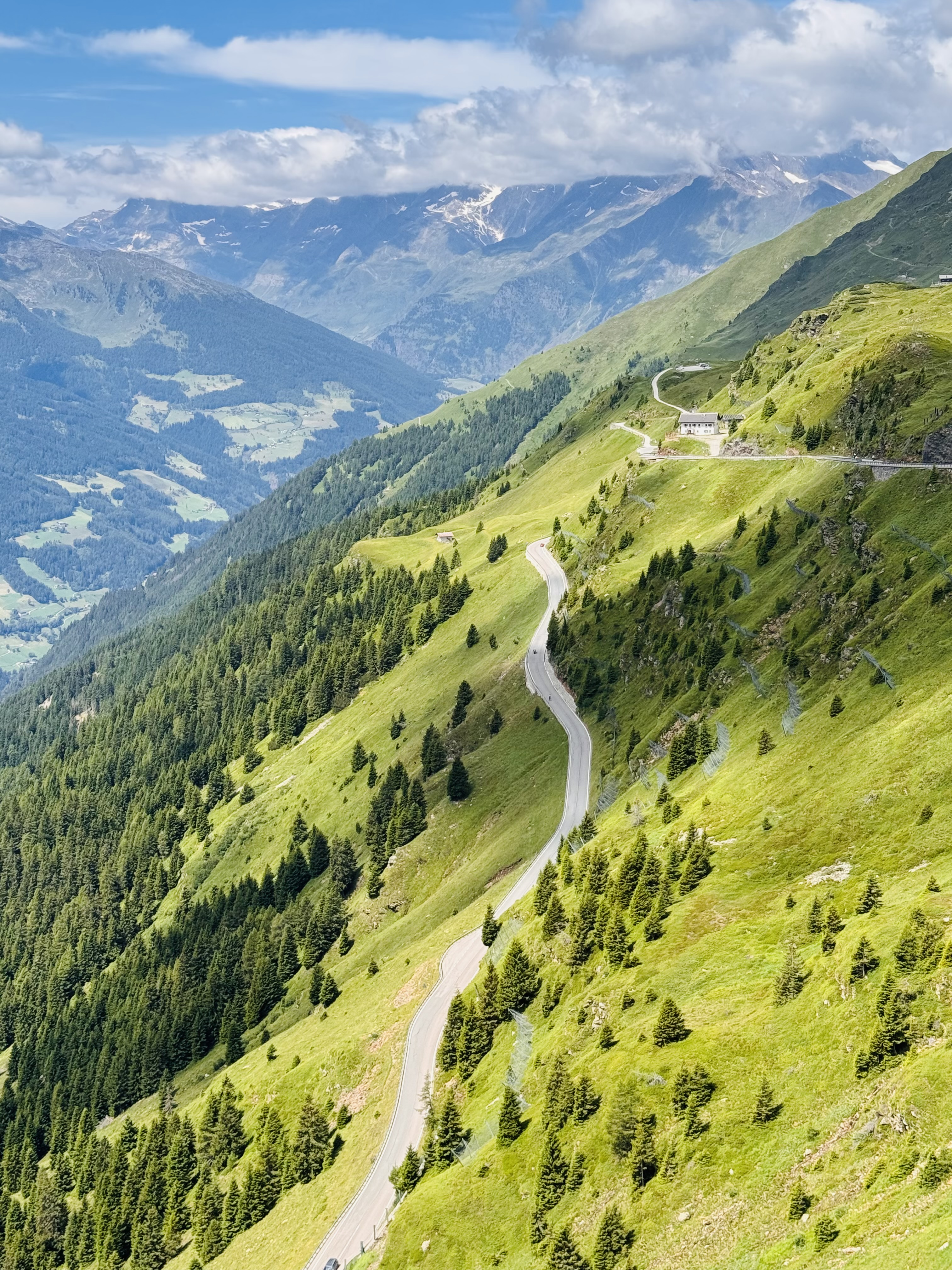 Moto tura po Dolomitih do Švice (6 dni)